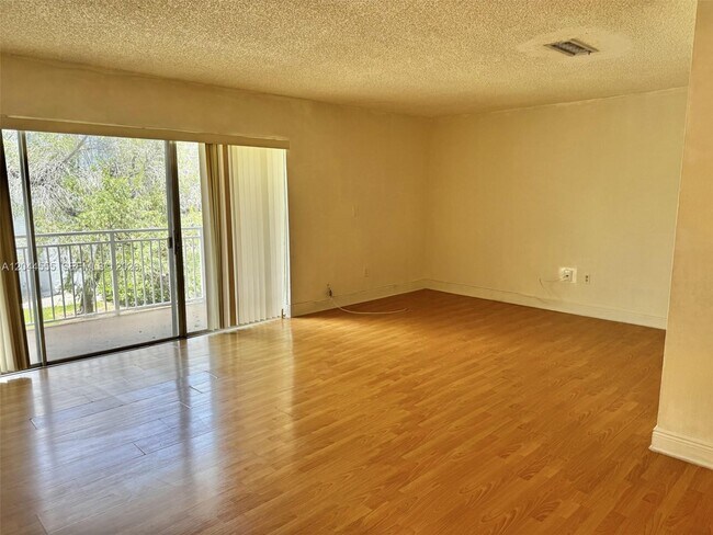 Photo - 9371 Fontainebleau Blvd Unit I229