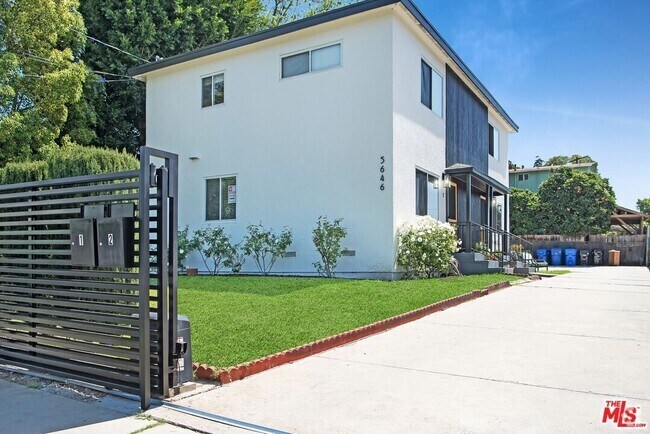 Building Photo - 5646 Aldama St Rental