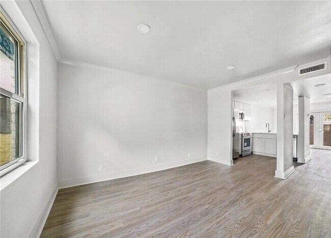 Photo - 2bedr 2bath Conveniently located in the Village Unit 3655