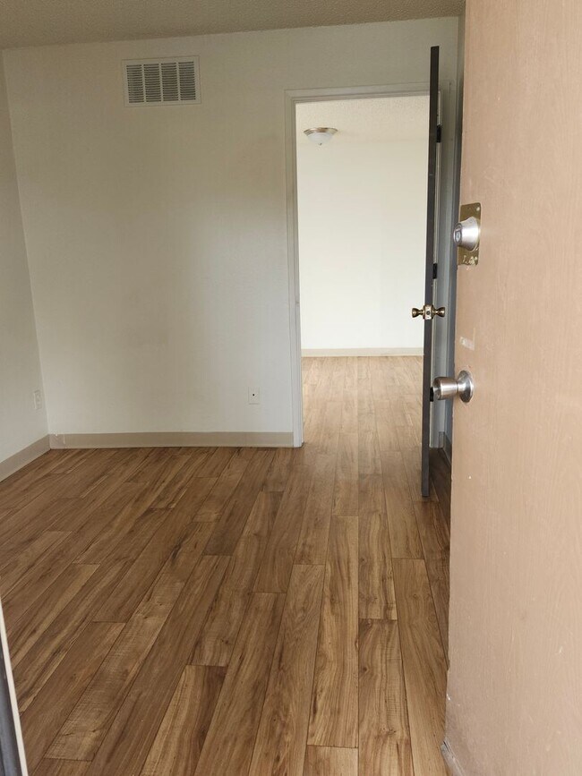 Photo - Jerrie Street Apartments