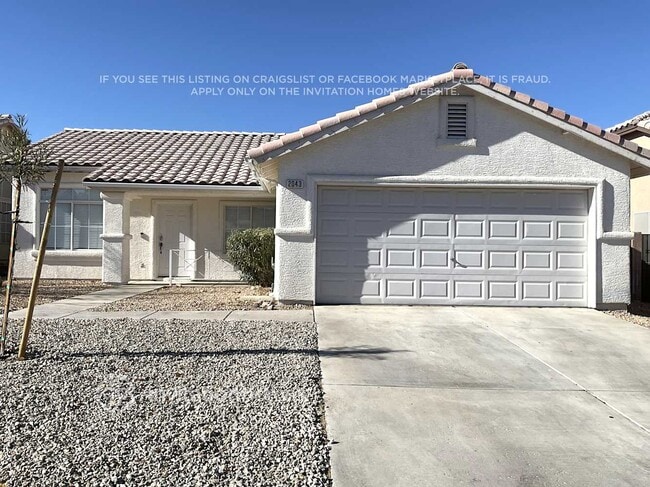 Building Photo - 2043 Babylon Mill St