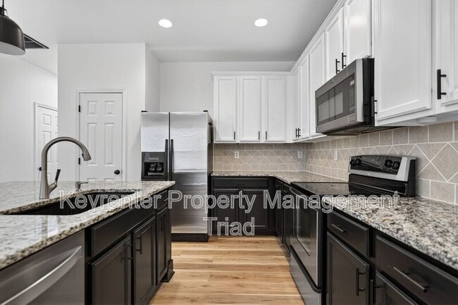 Photo - 2 Bluestone Lane