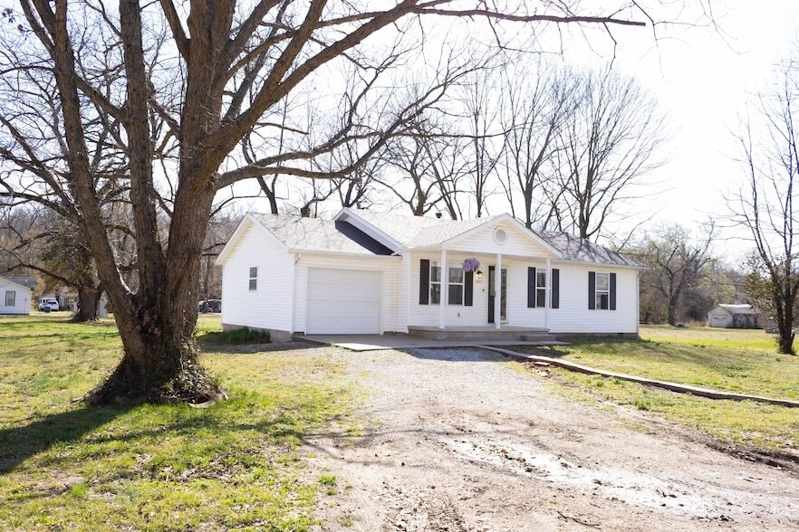 Photo - 1880 Kensington St