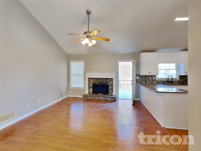 Photo - 403 Bennett Farms Pl