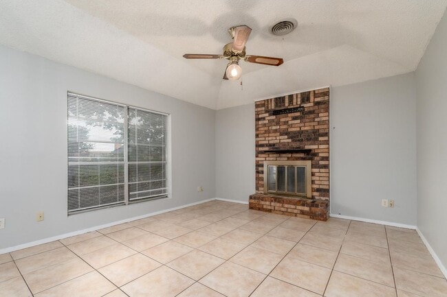Photo - 330 Somerset Pl