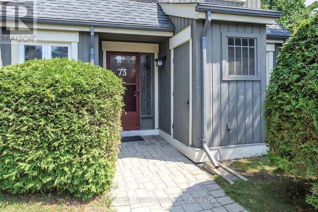 Photo - 149 Fairway Crescent