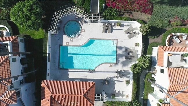 Photo - 25 Centre Ct Unidad 90