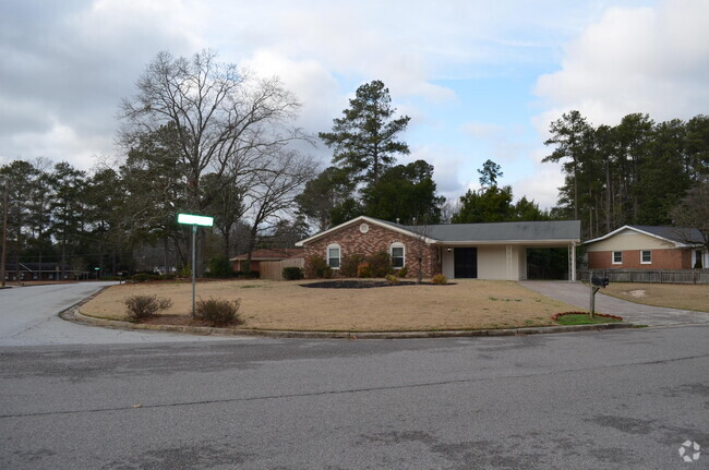 Building Photo - 221 Merrymont Dr Rental