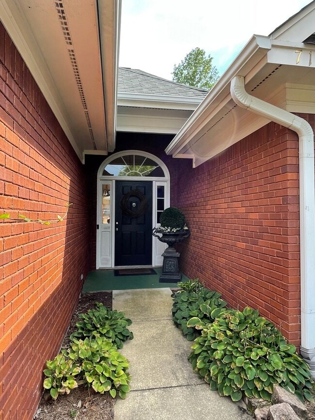 Photo - 714 Berry Ln