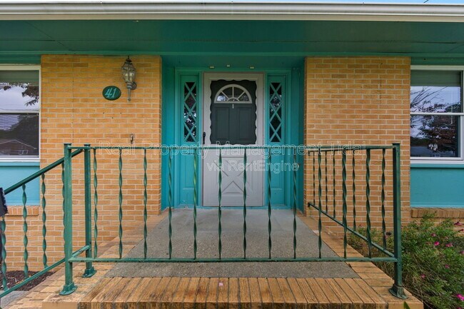 Photo - 41 Wendfield Cir