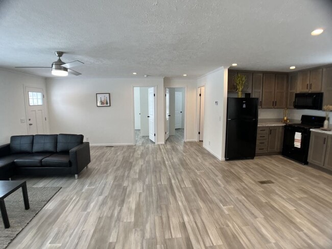 Photo - 7155 126th St W