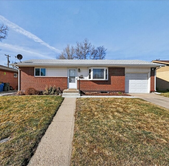 Building Photo - 2615 21st Ave