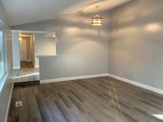 Photo - Cute 3 Bedroom Townhome close to UNR