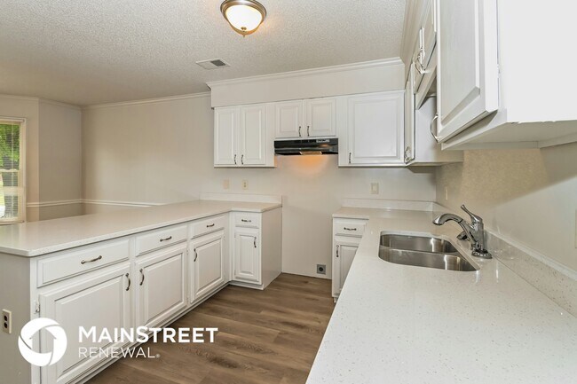 Photo - 7956 Tankerston Dr