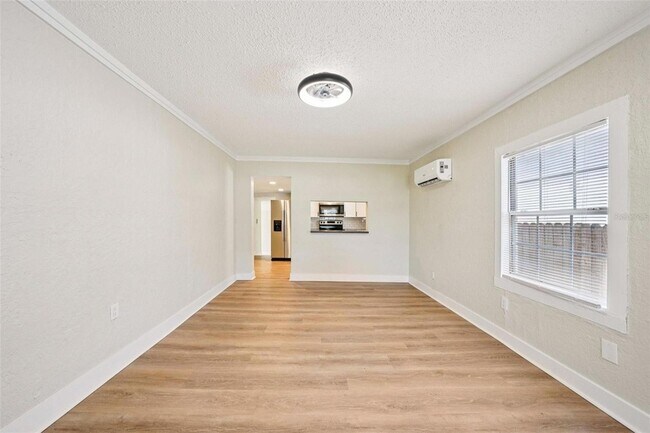 Photo - 5502 40th St N