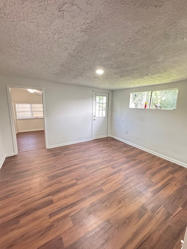 Photo - 253 N Carolina St