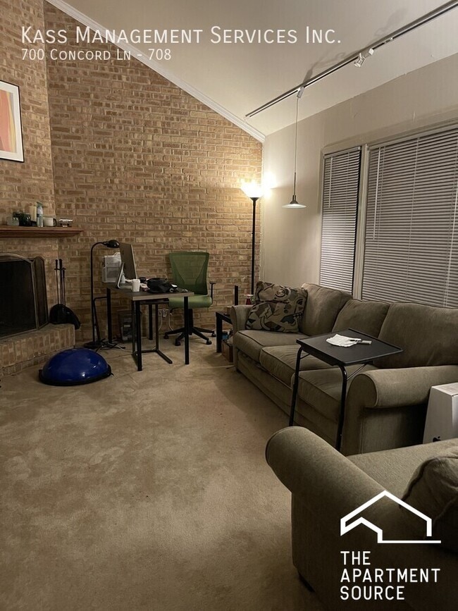 Photo - 700 Concord Ln