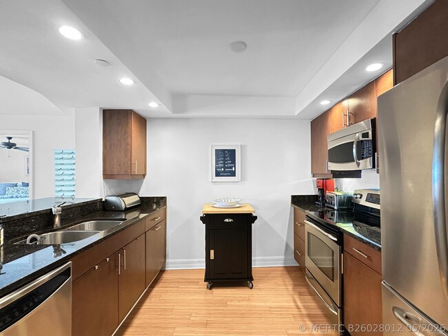 3000 N Ocean Dr Unit 30-d