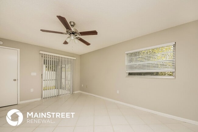 Photo - 4454 Sandhurst Dr