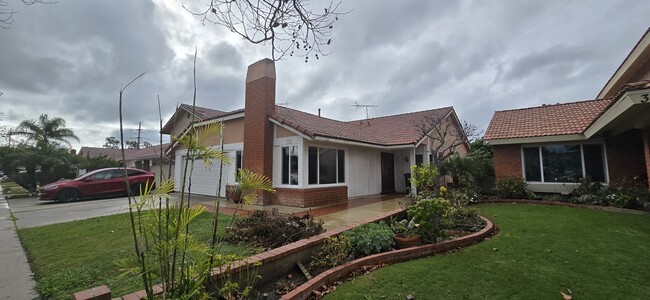 Photo - 3102 S Baker St