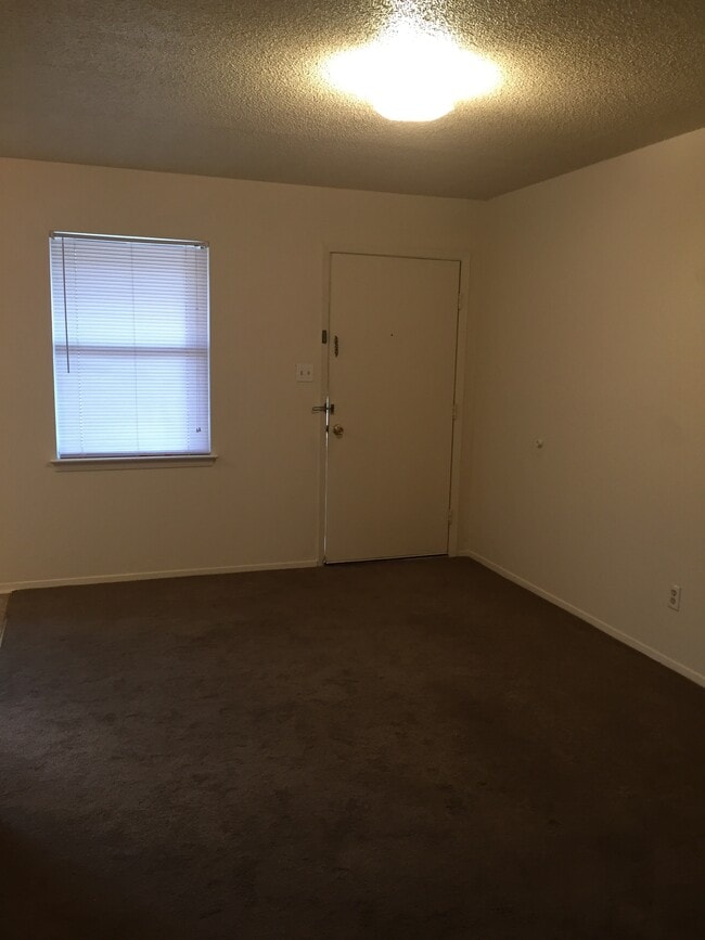 404 S Industrial St Unit 1
