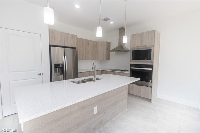 Photo - 1253 Argosy Rd