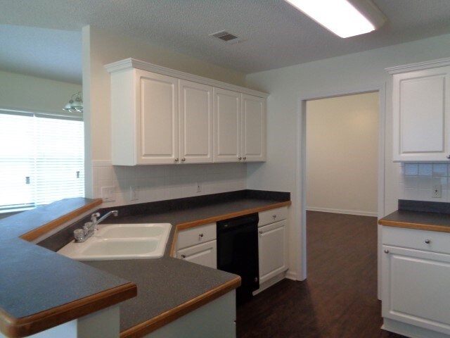 Photo - 214 Bo Simpson Parkway