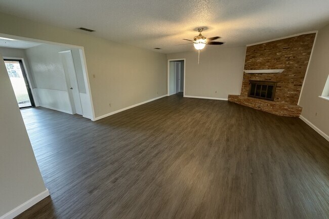 Photo - 3029 66th St