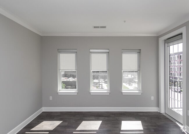 1BR, 1.5BA - 950 SF