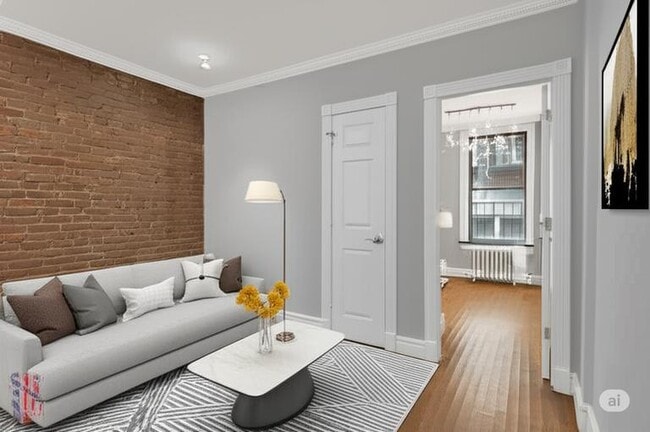 Building Photo - 221 E 23rd St Rental