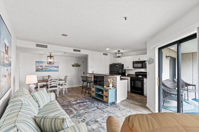 Photo - $2,000/month – Snowbird Rental, Oceanfront...