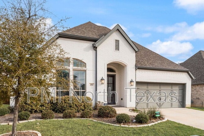 Photo - 332 Oak Hollow Way