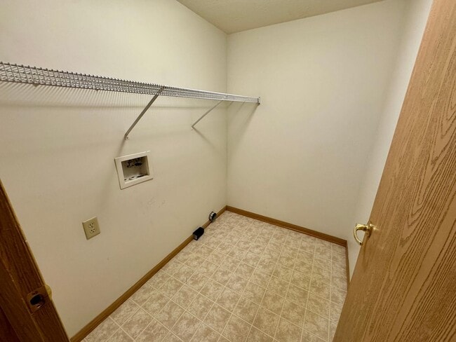Lakeland Villa Apartments