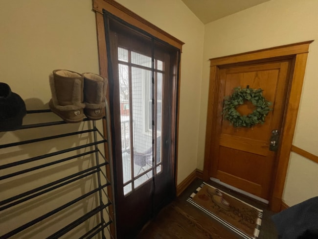 Photo - 5855 W Leland Ave Unidad 2