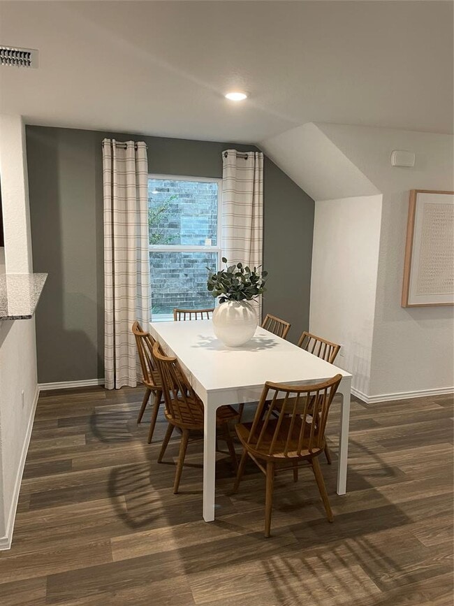 Photo - 443 Autumn Blaze