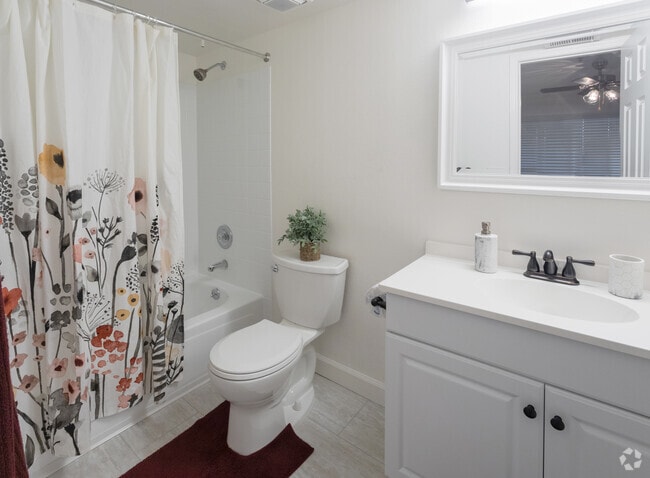 1Br, 1BA - 672SF