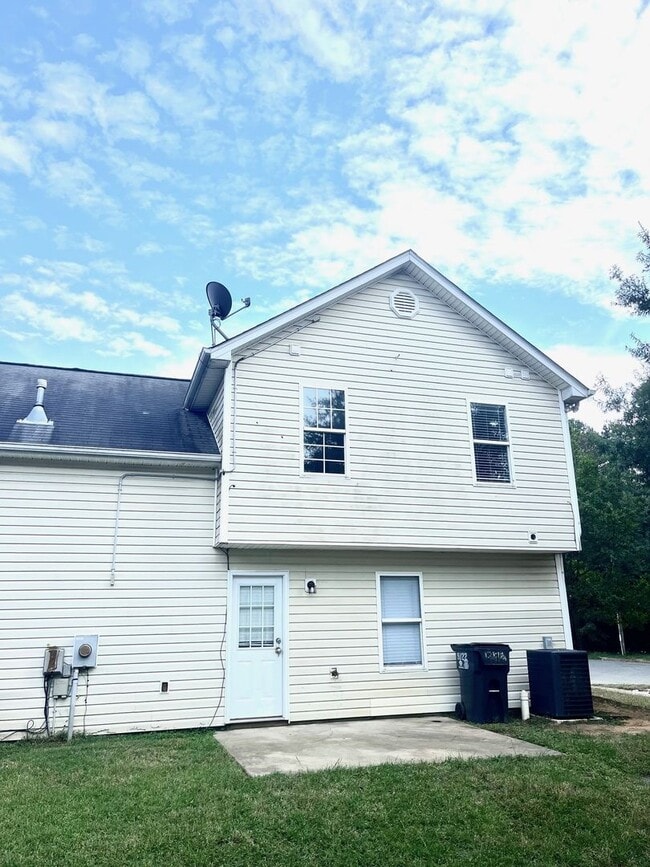 Coming Soon! 4 Bedroom Single Family Home House Rental in Charlotte