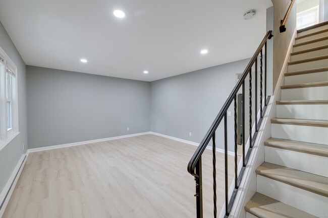 Photo - 151 Seaside Ave Unit 4