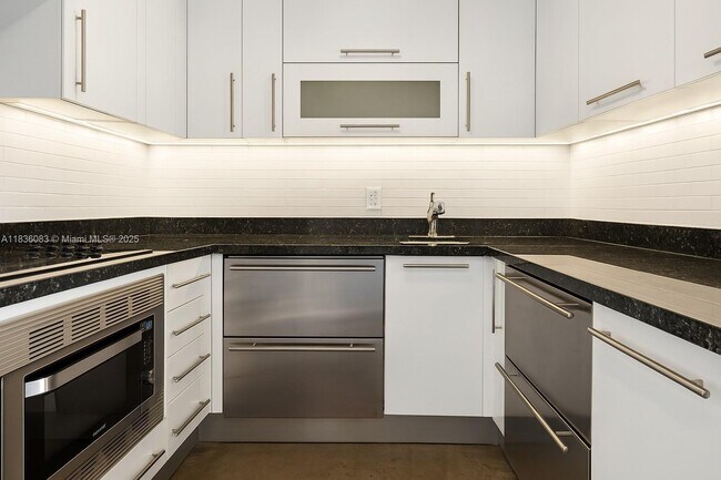 800 West Ave Condo Unit 824 Condo - Image