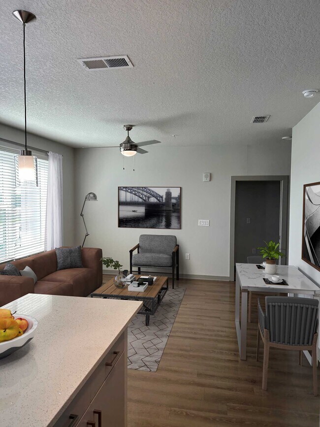 Photo - Madison Pointe Apartments