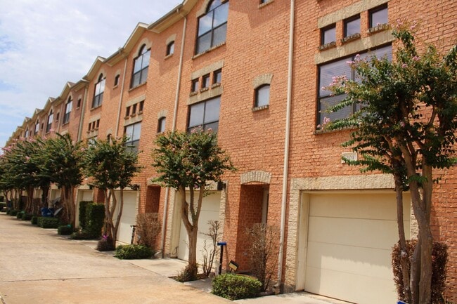 Building Photo - 7650 Springhill St Unit 201 Rental