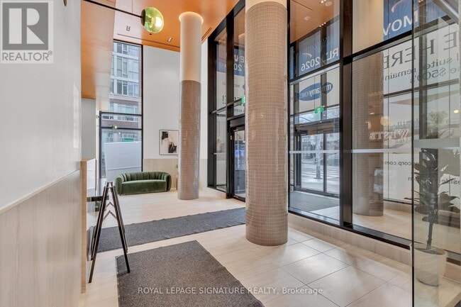 Photo - 1660 Bloor St W Unité 414