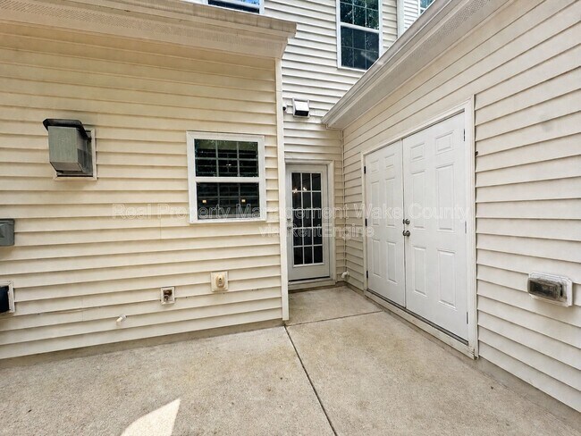 Photo - 166 Gulley Glen Dr