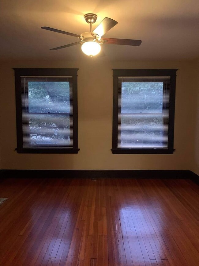 Photo - 2215 Victor St Unit #1