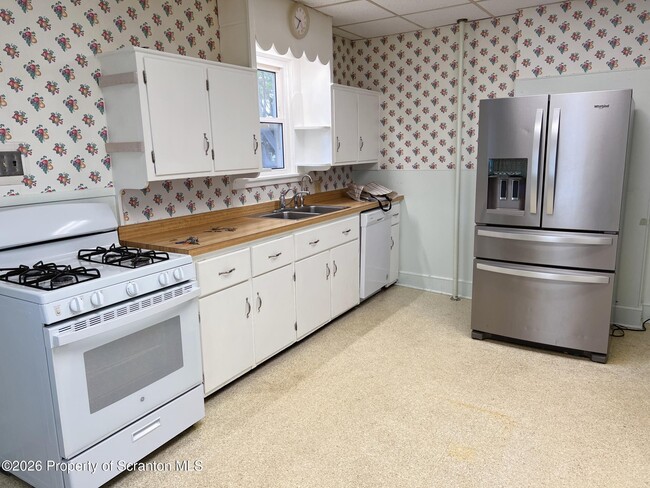 Photo - 1707 Monroe Ave