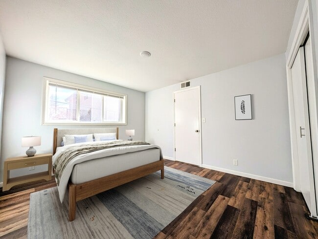 Photo - 306 Central Dr