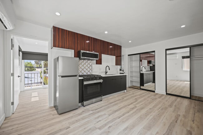 Photo - 111 N Normandie Ave