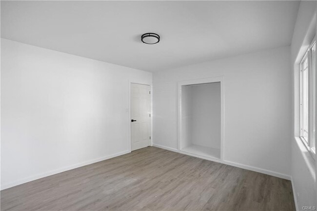 Photo - 20554 Valerio St