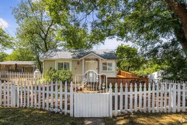 Building Photo - 11321 Joeger Rd Rental