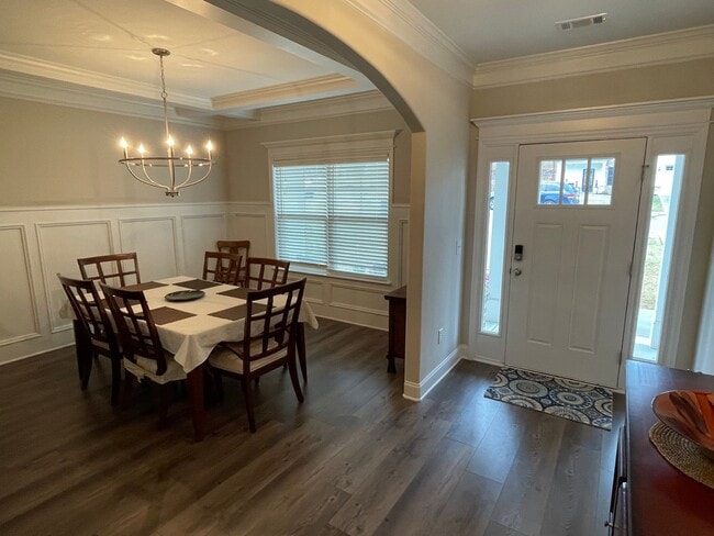 Photo - 819 Lost Grv Trl